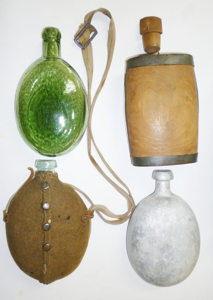 Water bottles and canteens of WWI