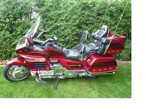 GoldWing5.jpg