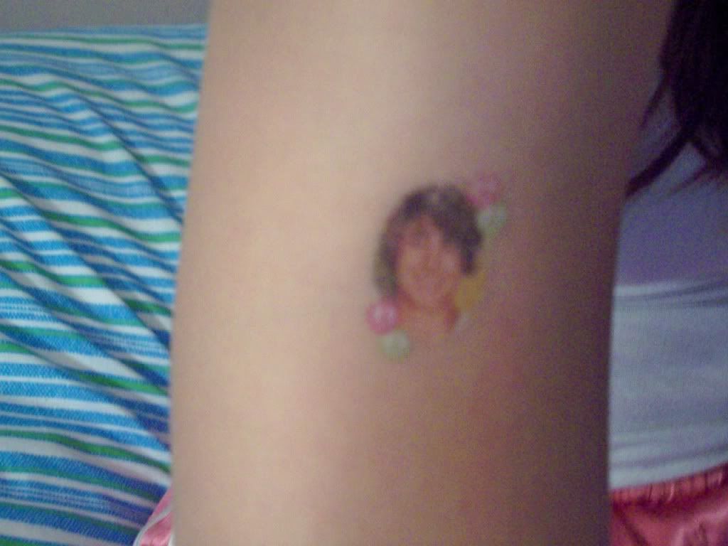 zac efron tattoo