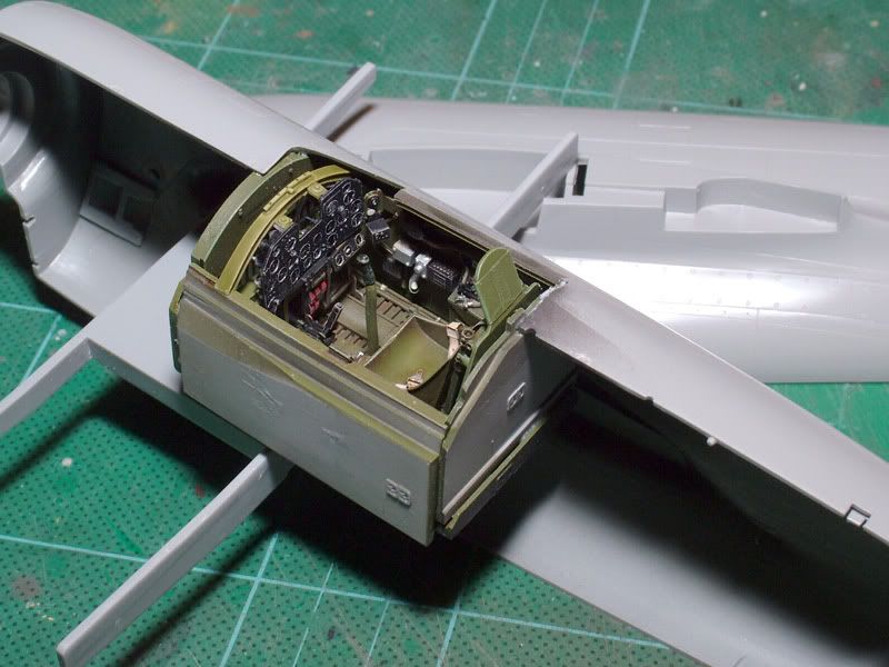 - 1:32 Hasegawa P-47d Thunderbolt