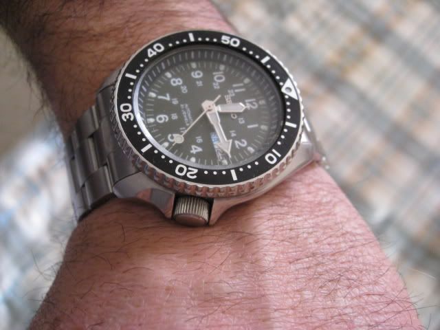 SeikoSKX173Wrist-3.jpg